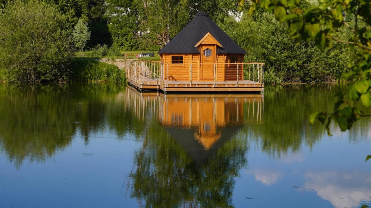 Les Cabanes Flottantes Givrauval Εξωτερικό φωτογραφία