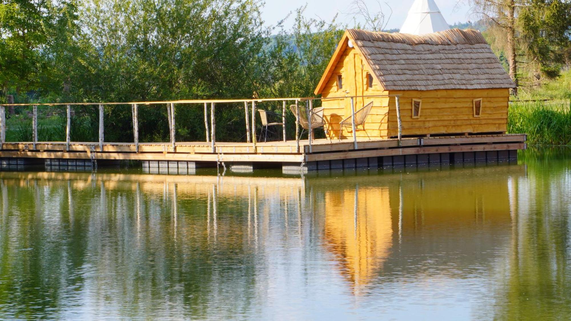 Les Cabanes Flottantes Givrauval Εξωτερικό φωτογραφία